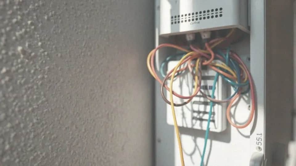 Samodzielna wymiana domofonu: Poradnik krok po kroku